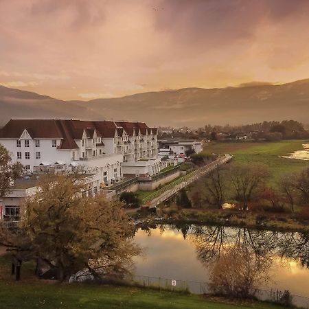 Prestige Harbourfront Resort, Worldhotels Luxury Salmon Arm Eksteriør billede