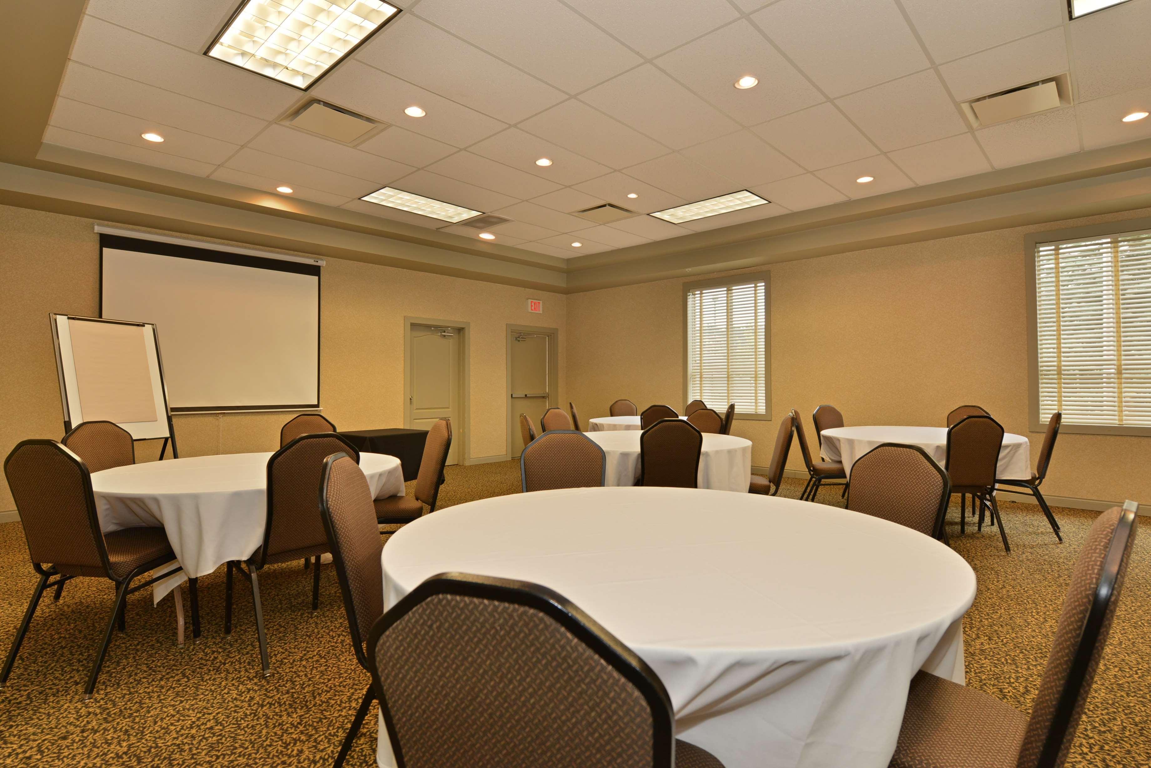 Prestige Harbourfront Resort, Worldhotels Luxury Salmon Arm Eksteriør billede