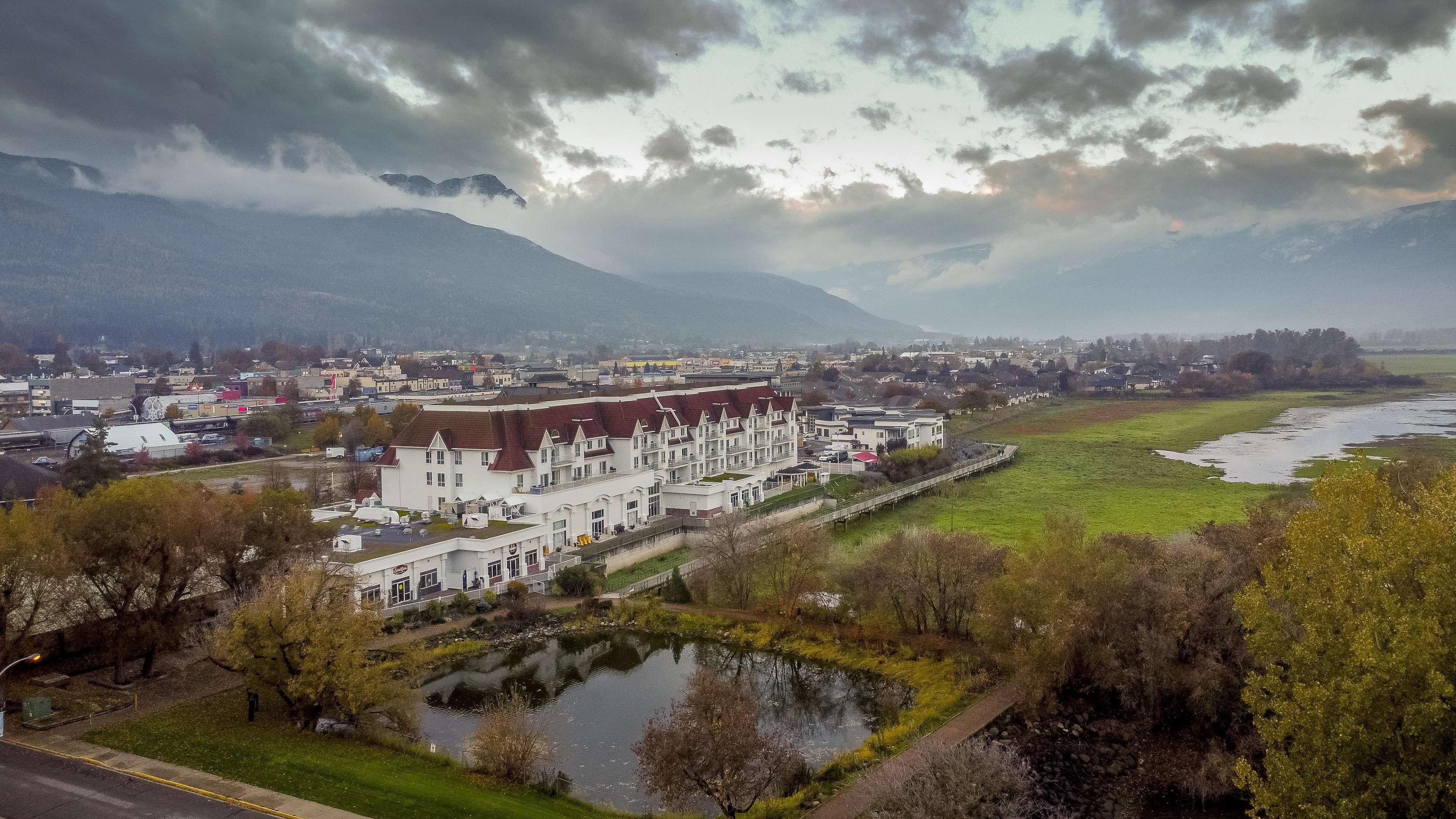 Prestige Harbourfront Resort, Worldhotels Luxury Salmon Arm Eksteriør billede