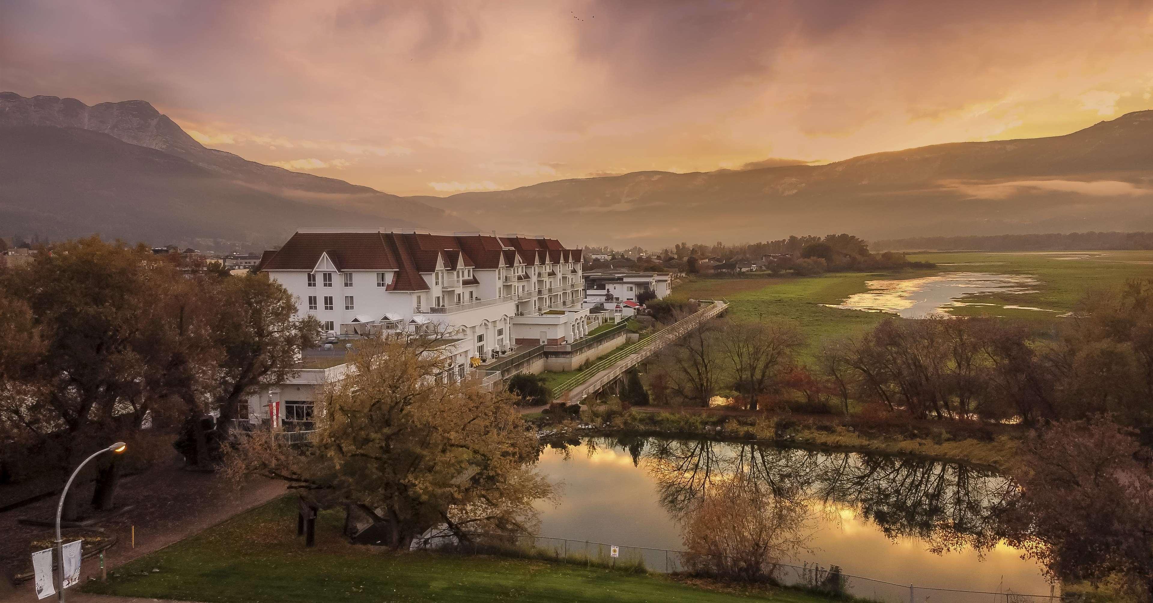 Prestige Harbourfront Resort, Worldhotels Luxury Salmon Arm Eksteriør billede