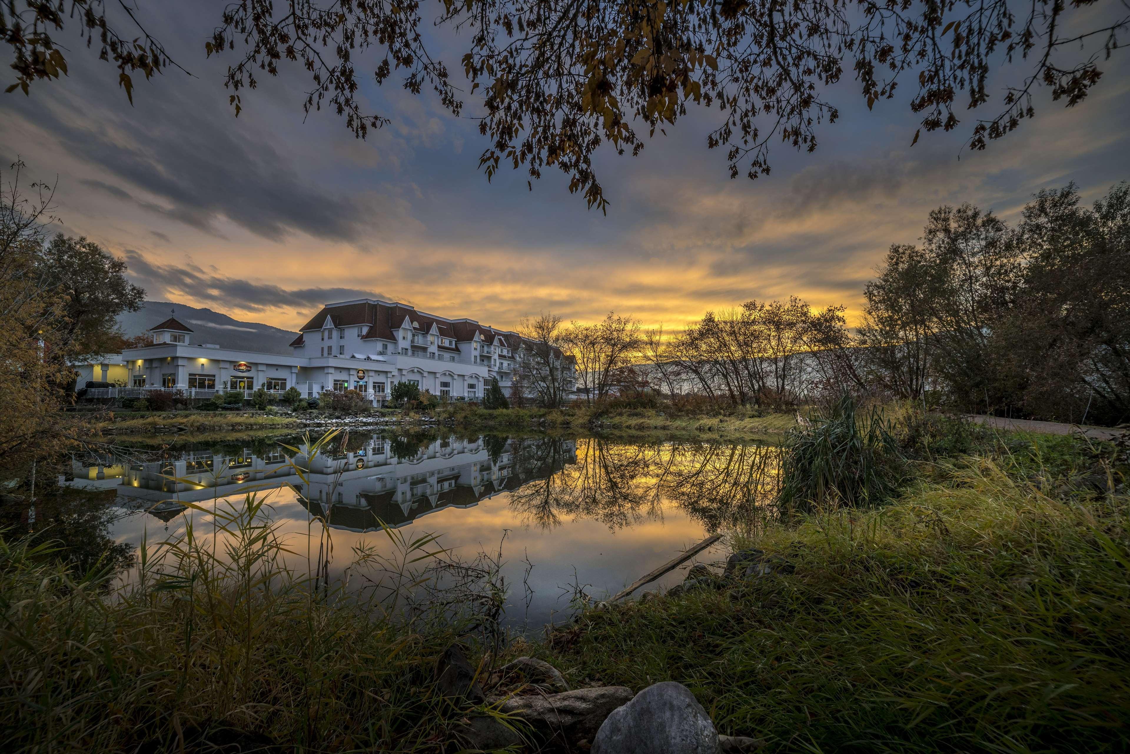 Prestige Harbourfront Resort, Worldhotels Luxury Salmon Arm Eksteriør billede