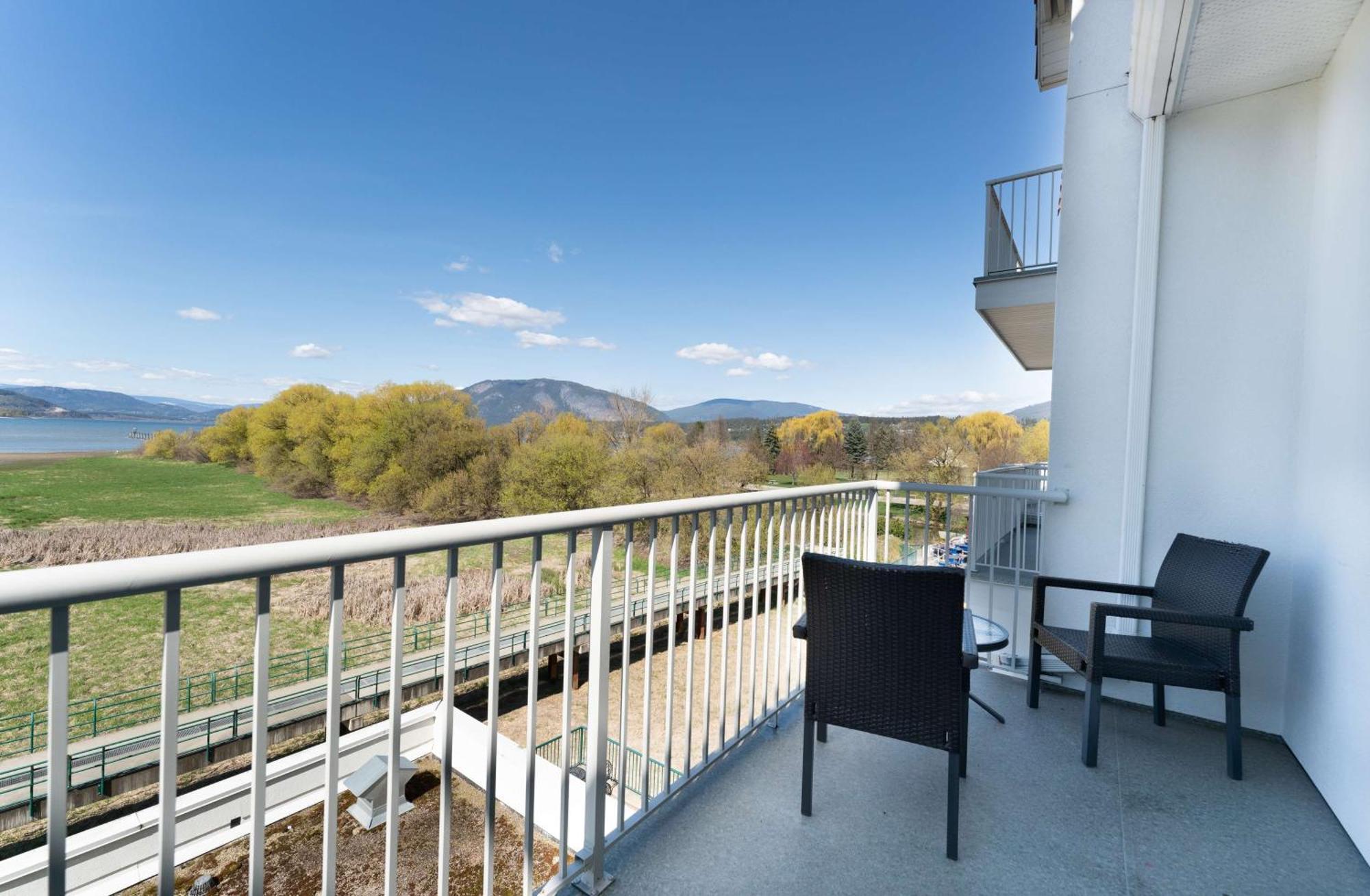Prestige Harbourfront Resort, Worldhotels Luxury Salmon Arm Eksteriør billede