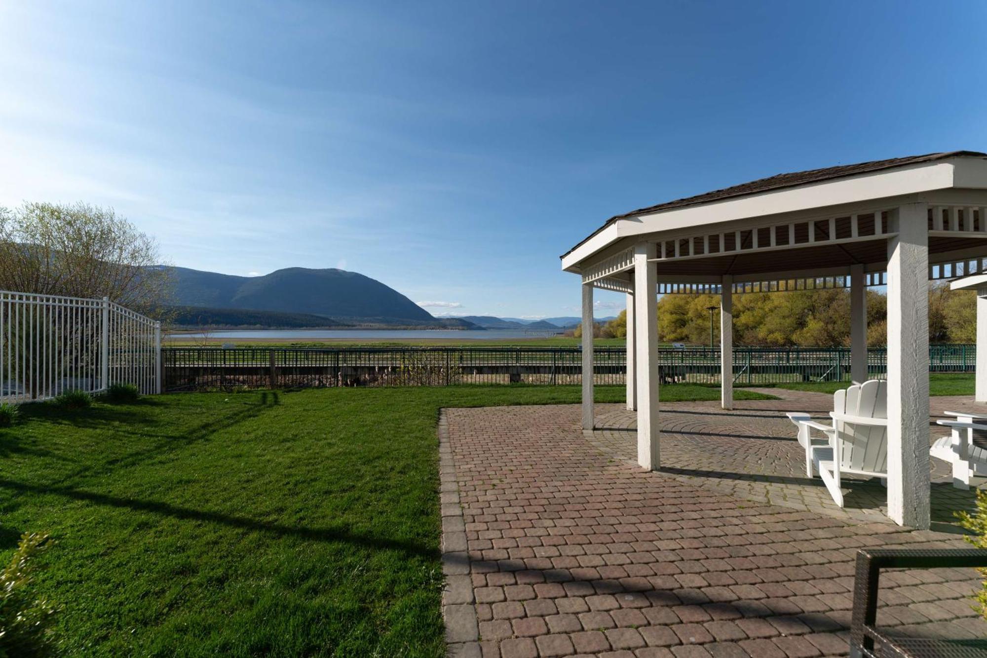 Prestige Harbourfront Resort, Worldhotels Luxury Salmon Arm Eksteriør billede